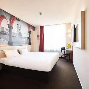 فندق بي آند بي كراكوف سنتروم